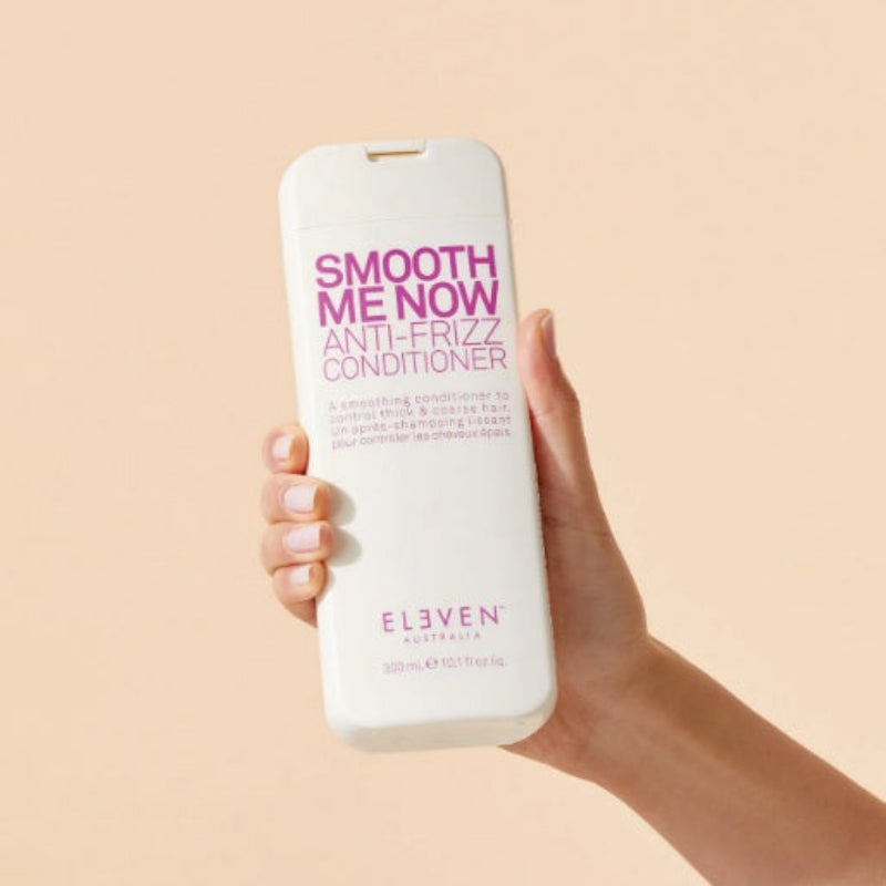 Hydrating smoothing conditioner for frizzy and humidity-prone hair