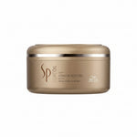 SP LuxeOil Keratin Restore Mask container with Wella Professionals logo on a white background